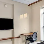 Hotel V